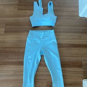 Fabletics Work Out Set, Light blue